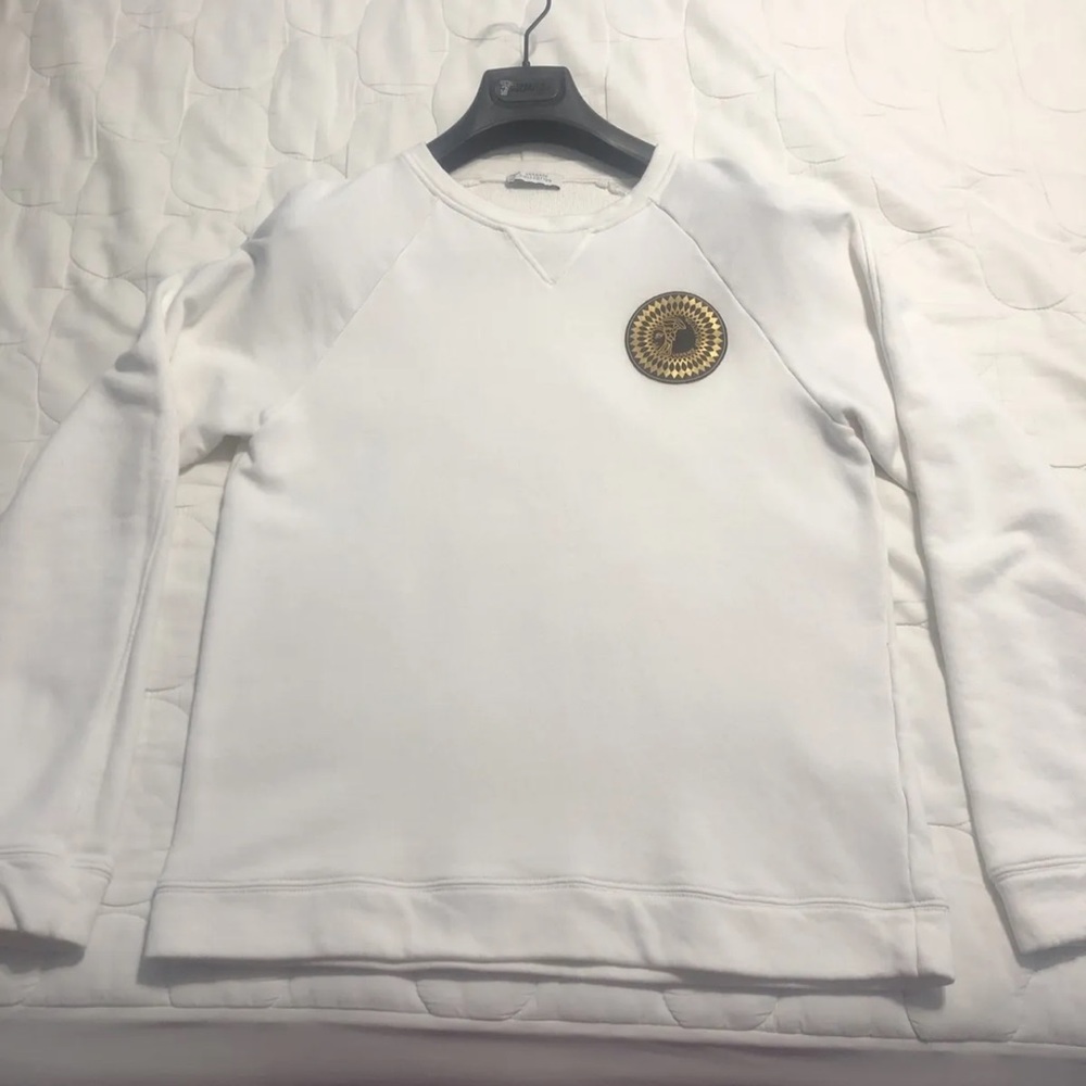 Versace - Picture 2 of 5